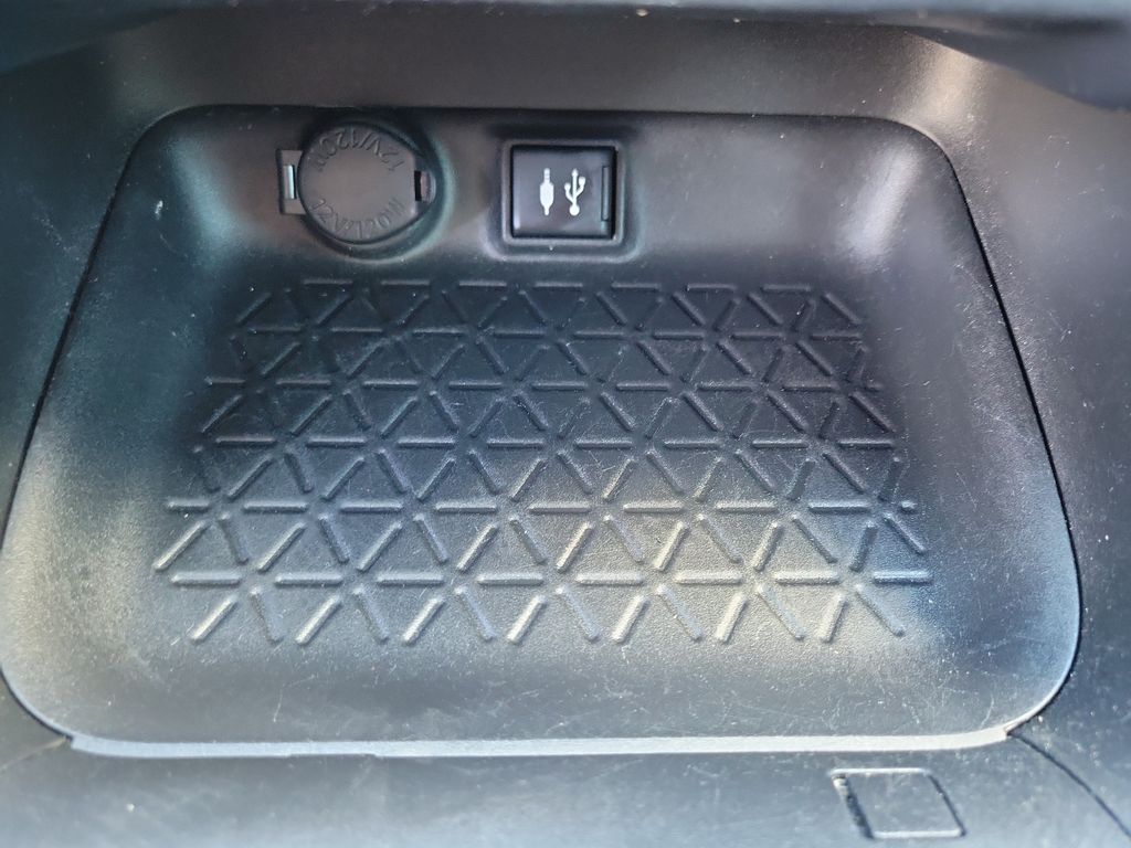Thumbnail: 2019 Toyota RAV4 - 13