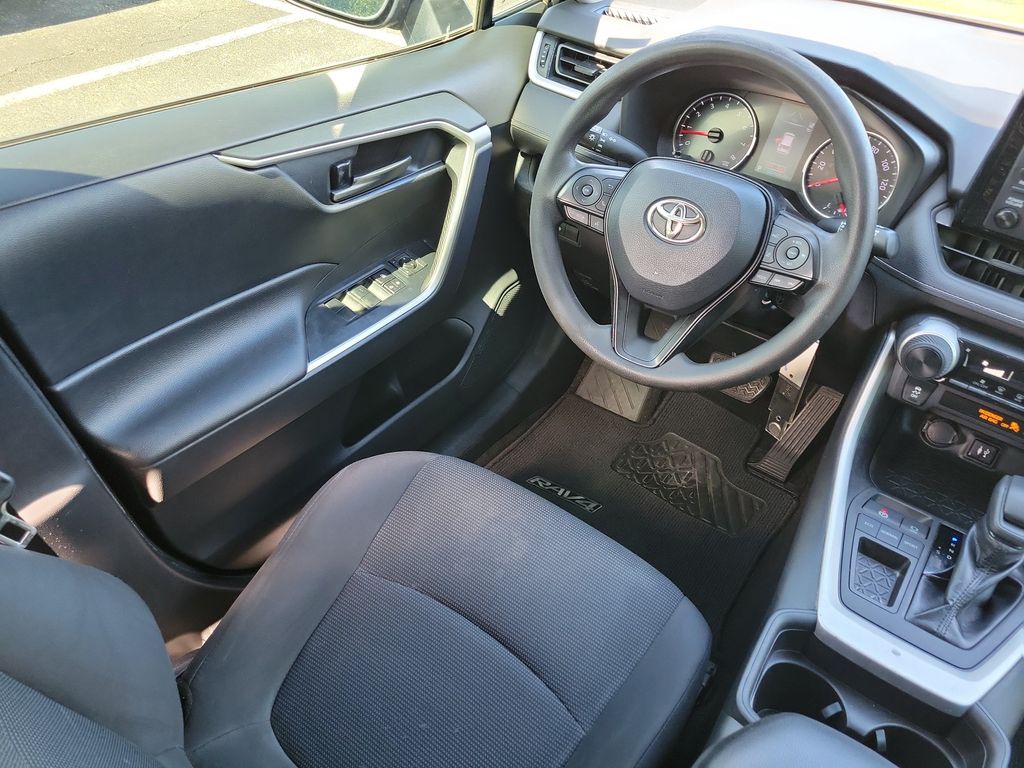 Thumbnail: 2019 Toyota RAV4 - 12