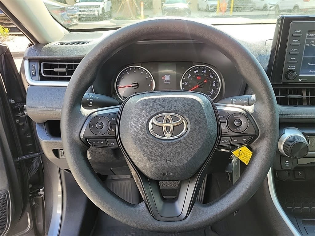 2021 Toyota RAV4 LE 22