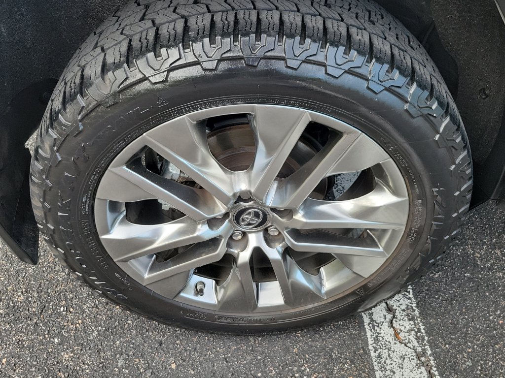 Thumbnail: 2019 Toyota RAV4 - 6