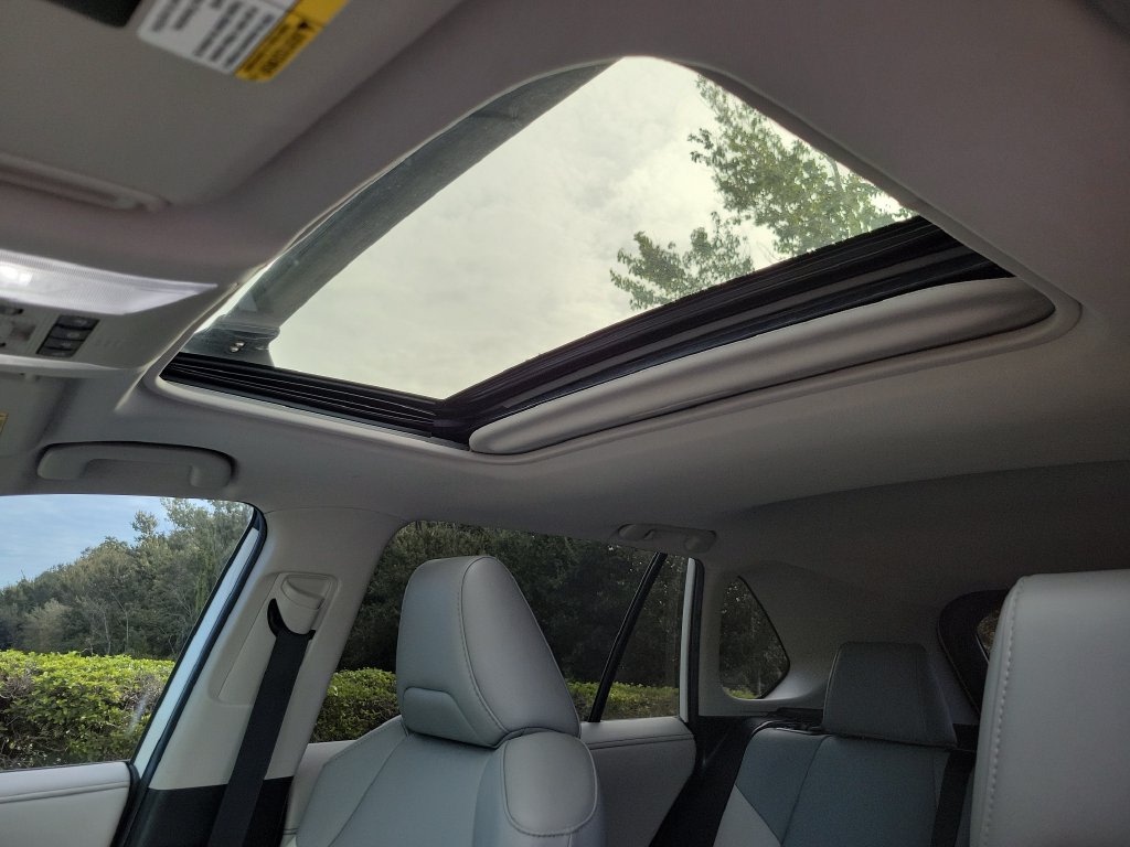 Thumbnail: 2019 Toyota RAV4 - 21