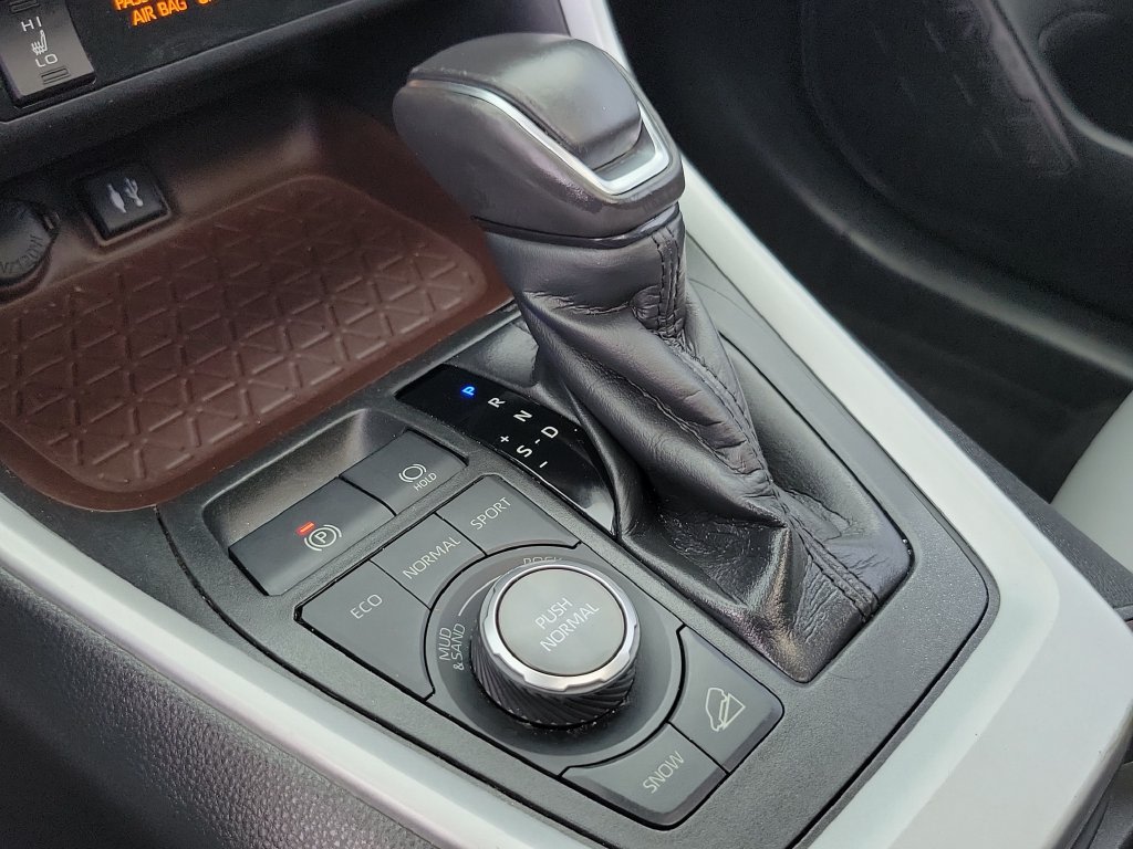 Thumbnail: 2019 Toyota RAV4 - 14