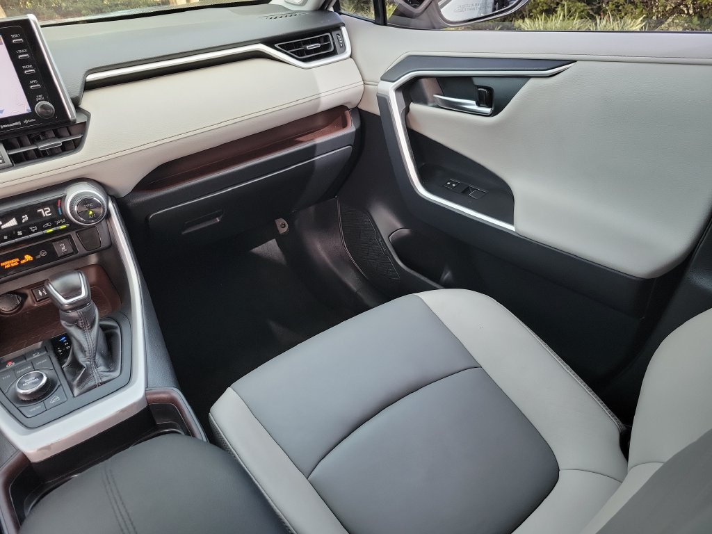 Thumbnail: 2019 Toyota RAV4 - 29