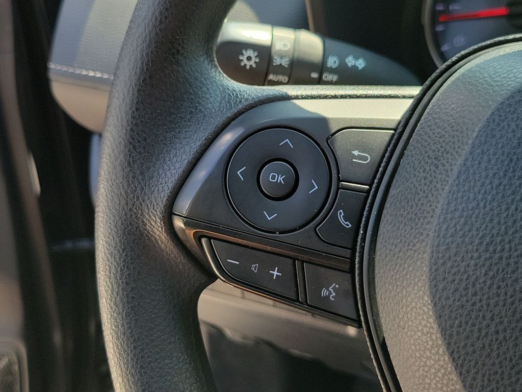Thumbnail: 2021 Toyota RAV4 - 26