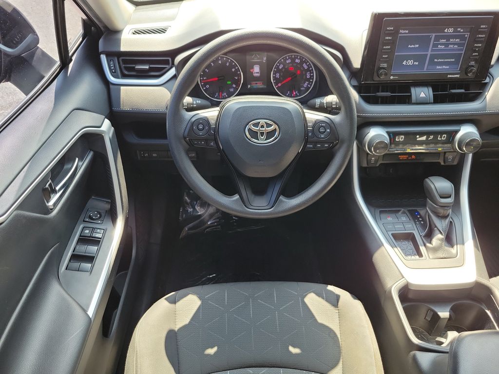 Thumbnail: 2021 Toyota RAV4 - 6