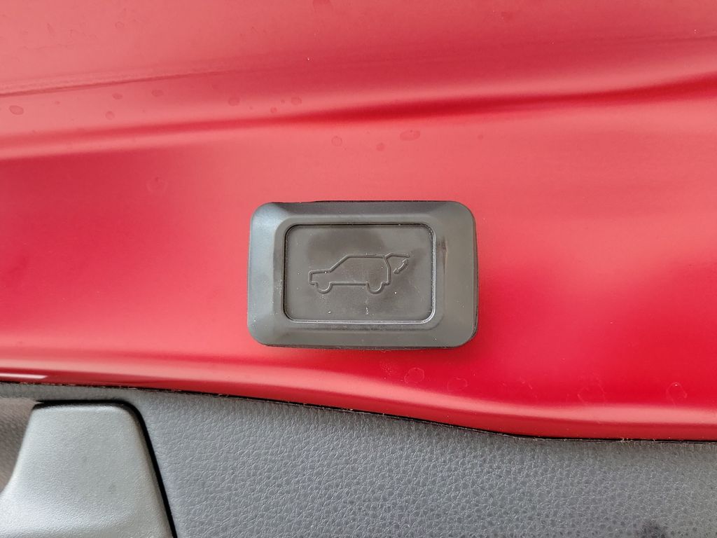 Thumbnail: 2022 Toyota RAV4 - 4