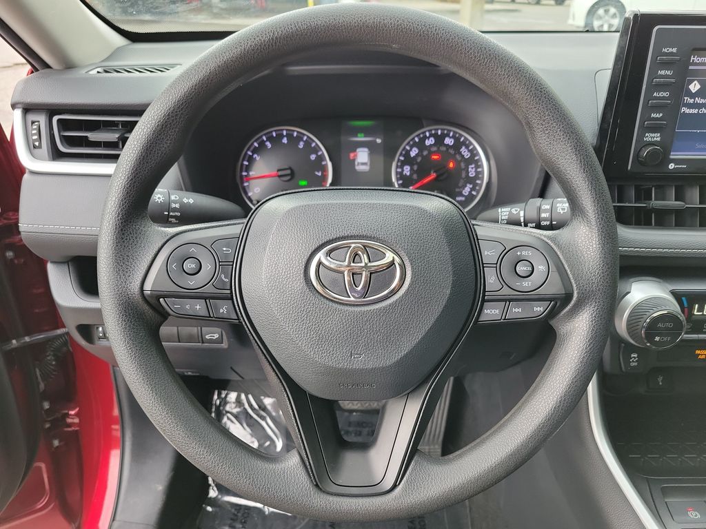 Thumbnail: 2022 Toyota RAV4 - 10