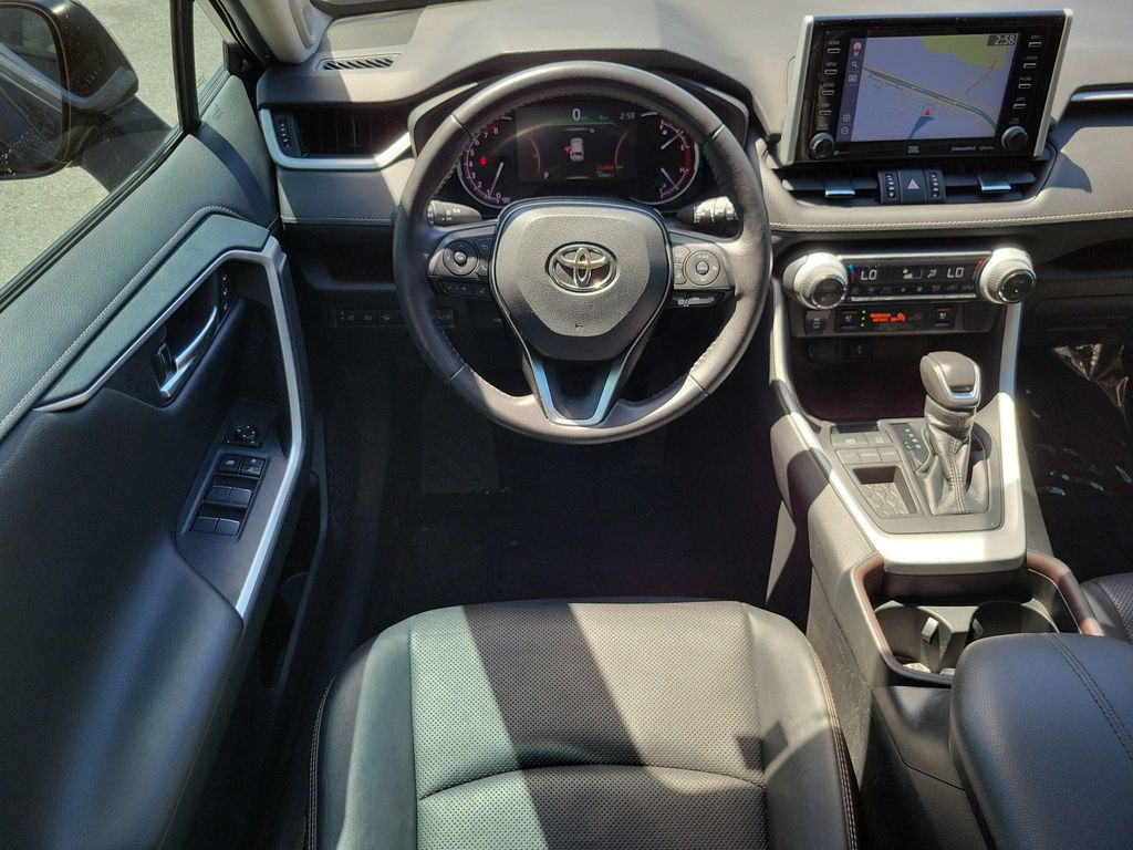 Thumbnail: 2021 Toyota RAV4 - 6