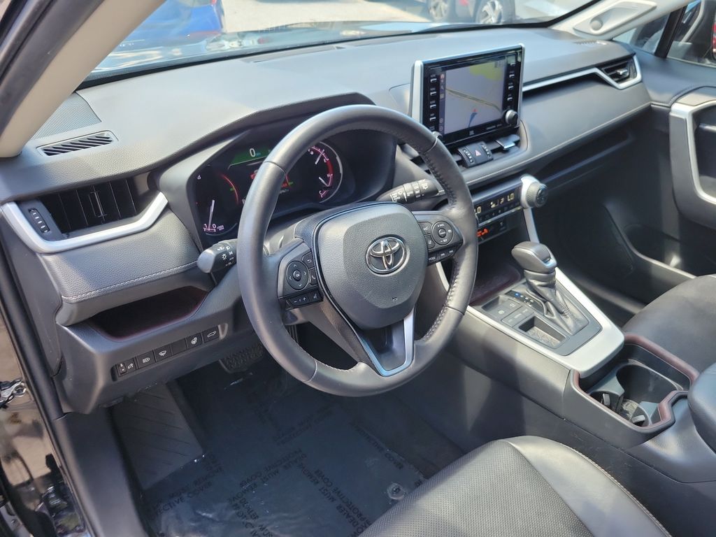 Thumbnail: 2021 Toyota RAV4 - 9
