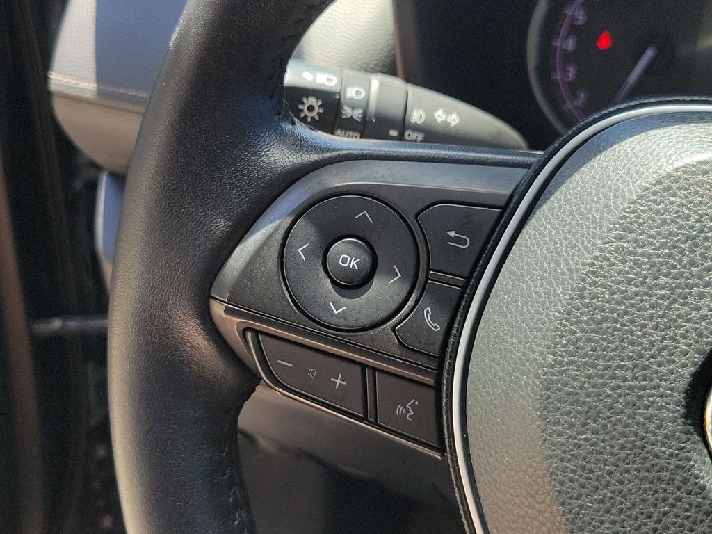 Thumbnail: 2021 Toyota RAV4 - 26