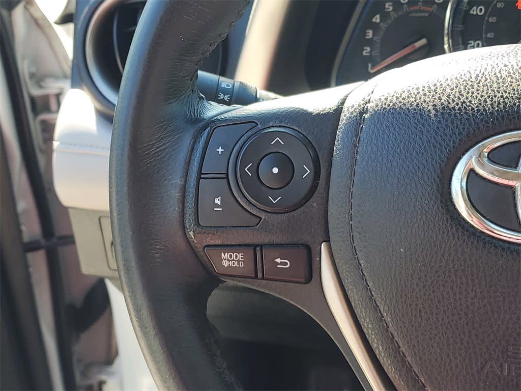 Thumbnail: 2015 Toyota RAV4 - 26