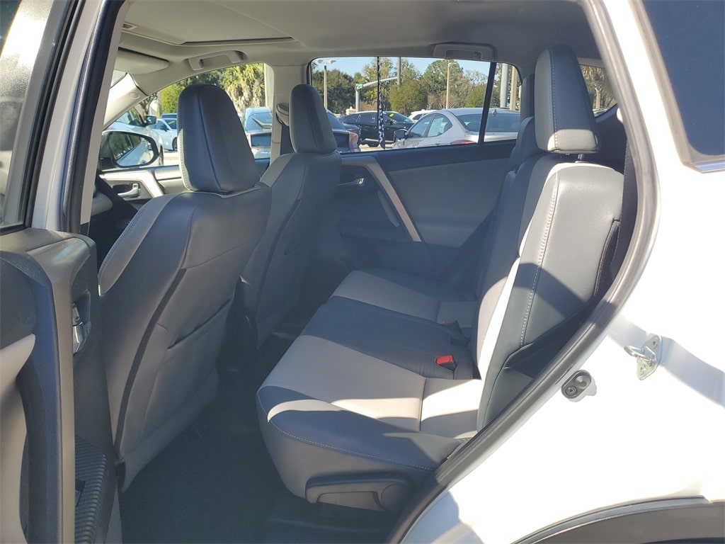 Thumbnail: 2015 Toyota RAV4 - 8