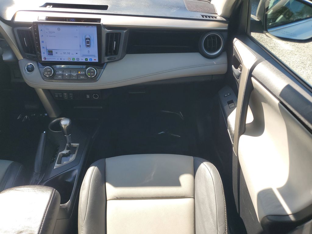 Thumbnail: 2015 Toyota RAV4 - 19