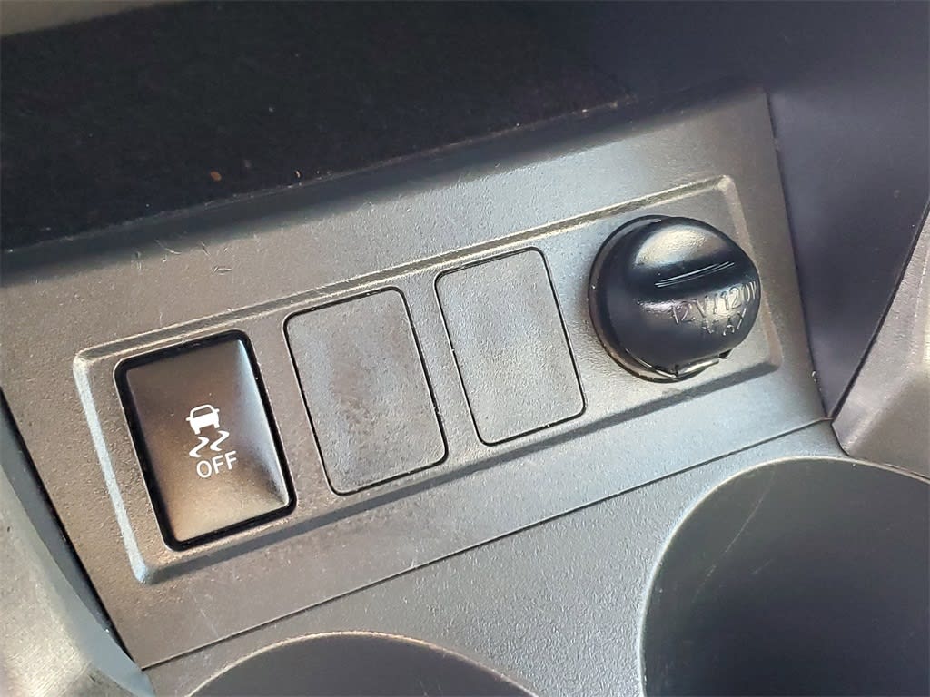 Thumbnail: 2012 Toyota RAV4 - 29