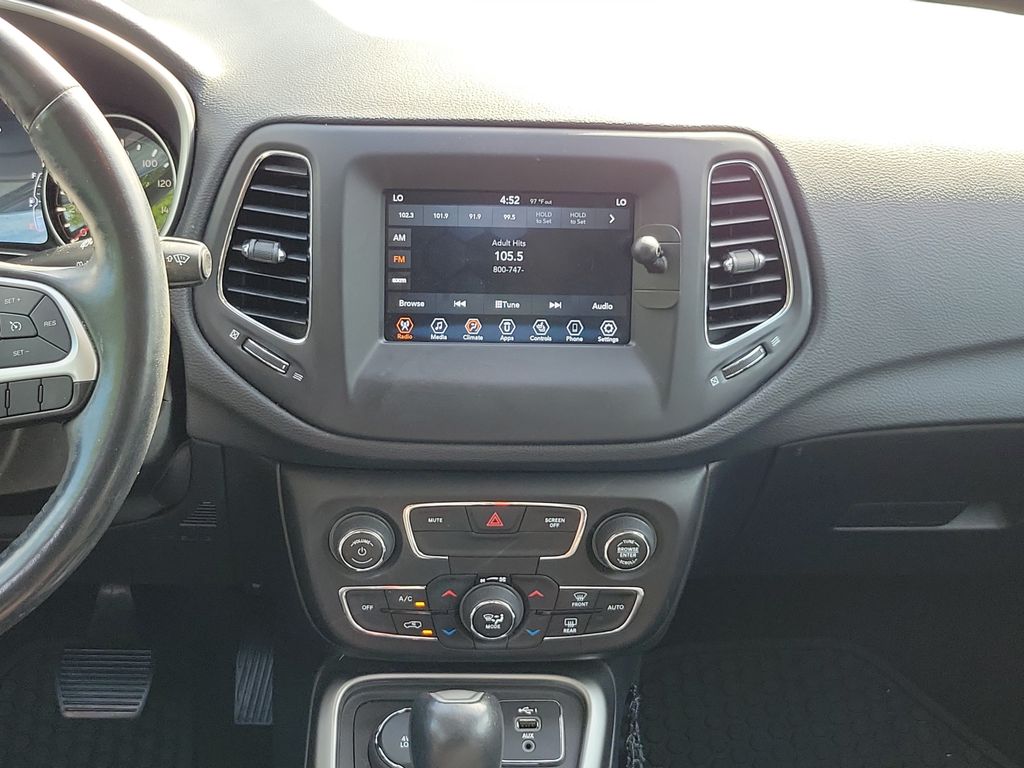 Thumbnail: 2019 Jeep Compass - 12