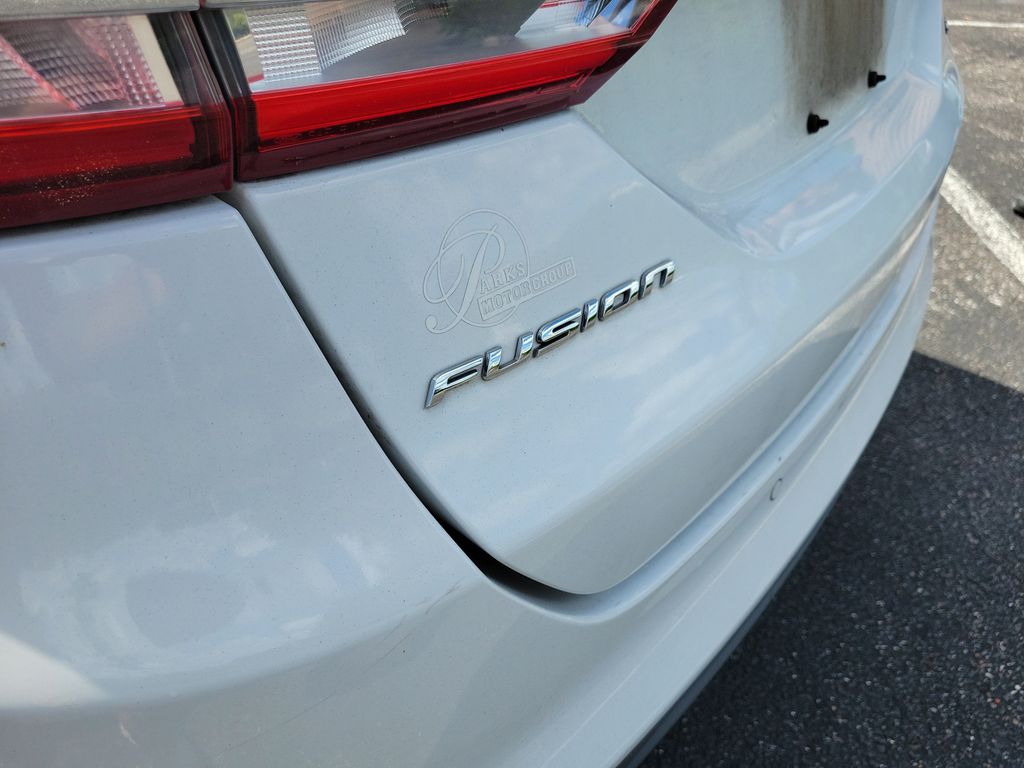 Thumbnail: 2017 Ford Fusion - 6
