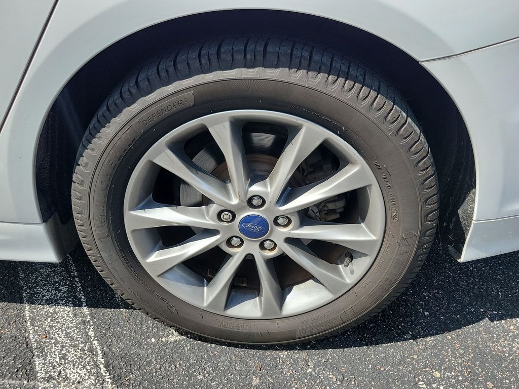 Thumbnail: 2017 Ford Fusion - 7