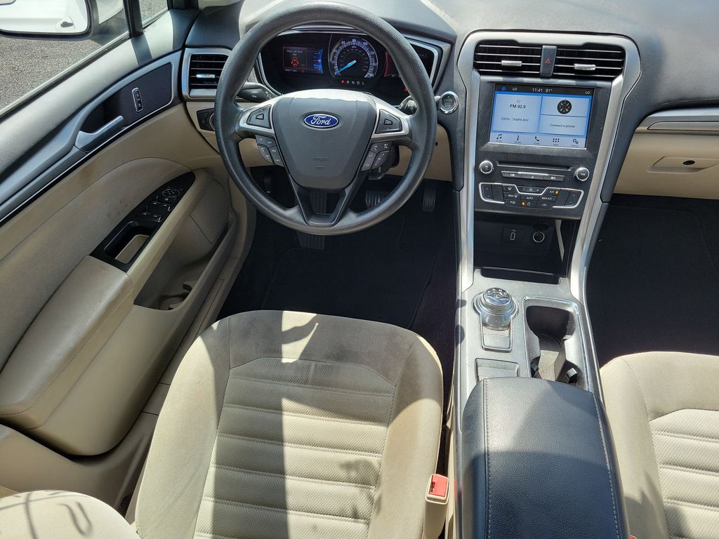 Thumbnail: 2017 Ford Fusion - 12
