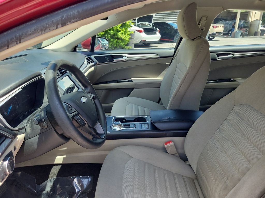 Thumbnail: 2019 Ford Fusion - 8