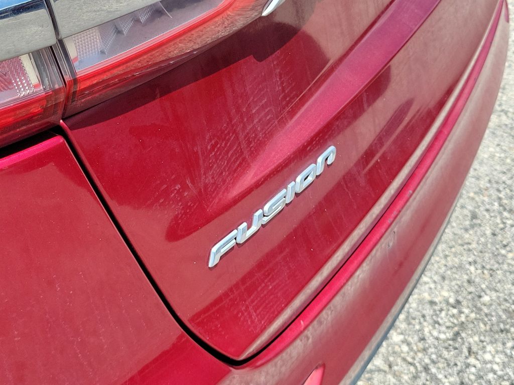 Thumbnail: 2019 Ford Fusion - 18
