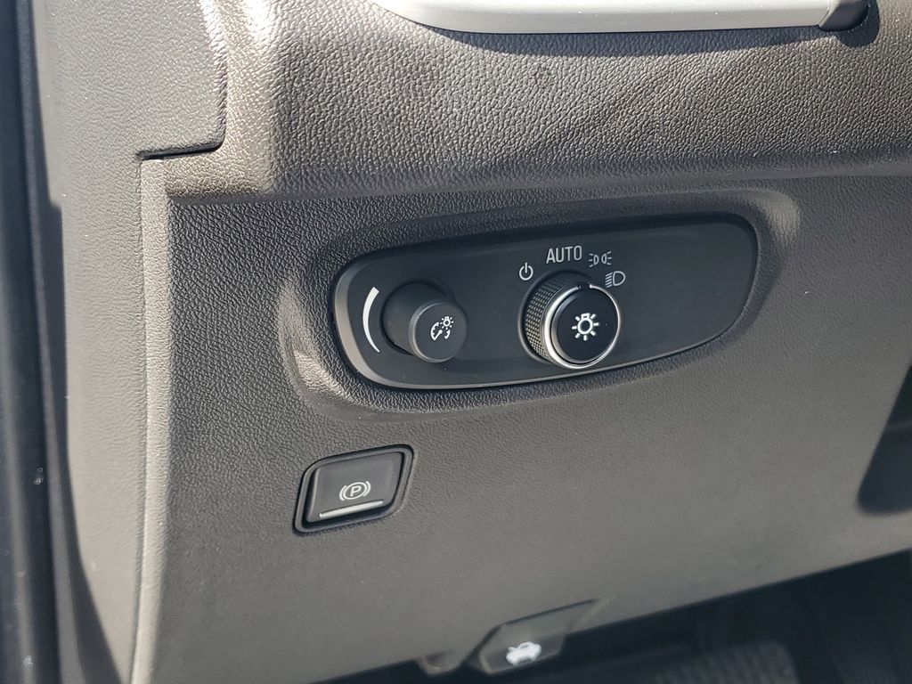 Thumbnail: 2022 GMC Terrain - 23