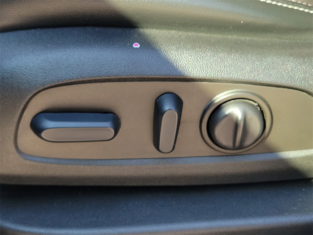 Thumbnail: 2023 GMC Terrain - 22