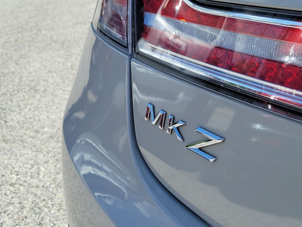 Thumbnail: 2020 Lincoln MKZ - 17