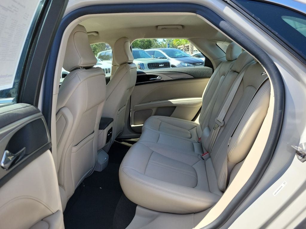 Thumbnail: 2020 Lincoln MKZ - 8