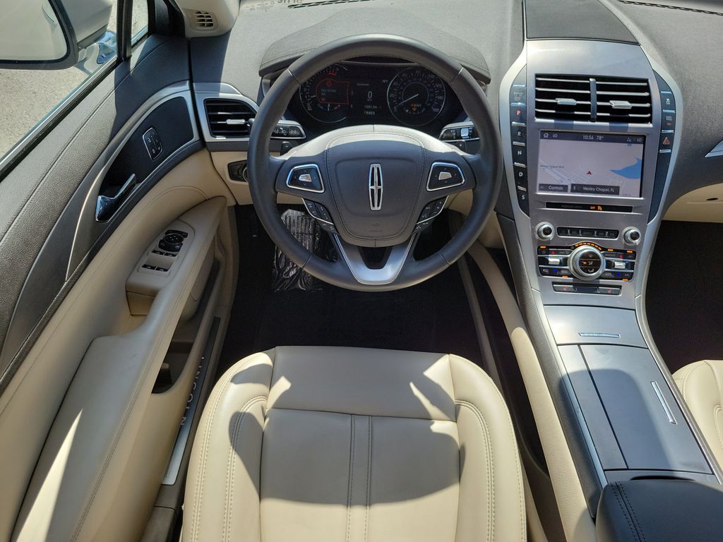 Thumbnail: 2020 Lincoln MKZ - 9