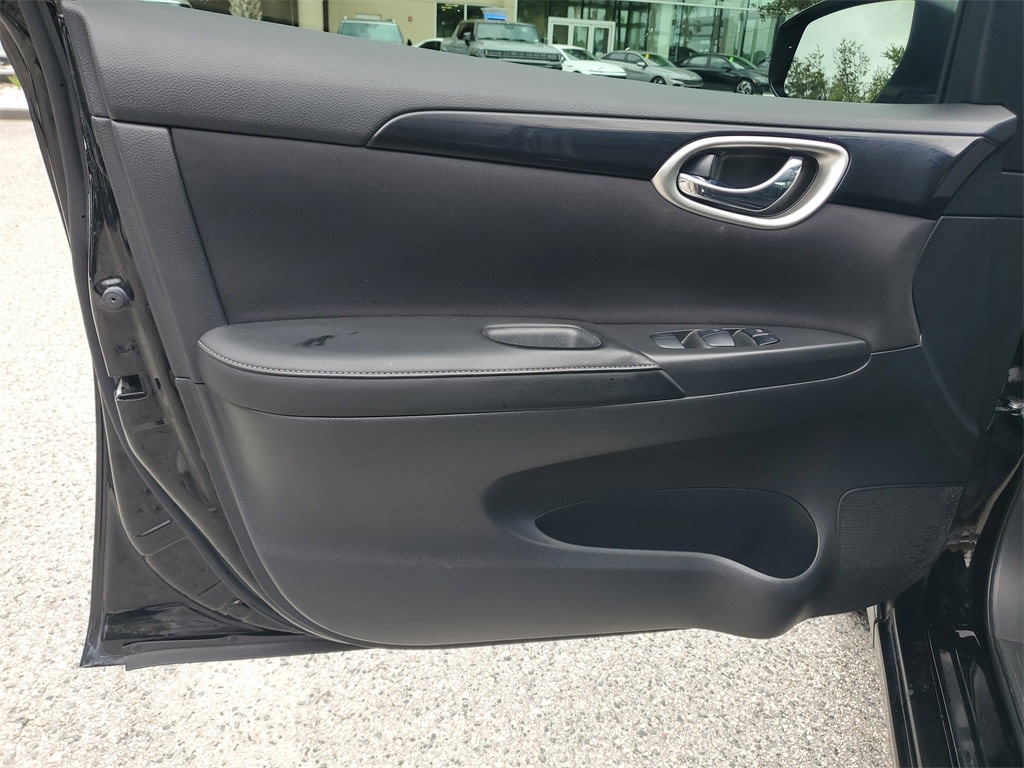 Thumbnail: 2019 Nissan Sentra - 21