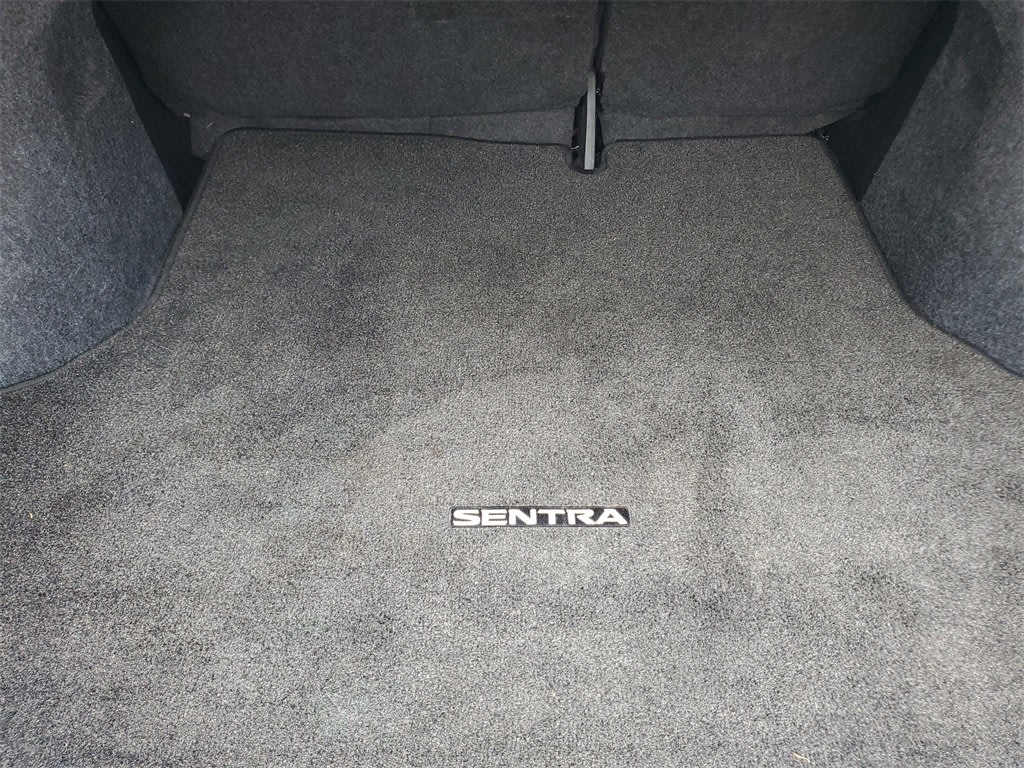 Thumbnail: 2019 Nissan Sentra - 13