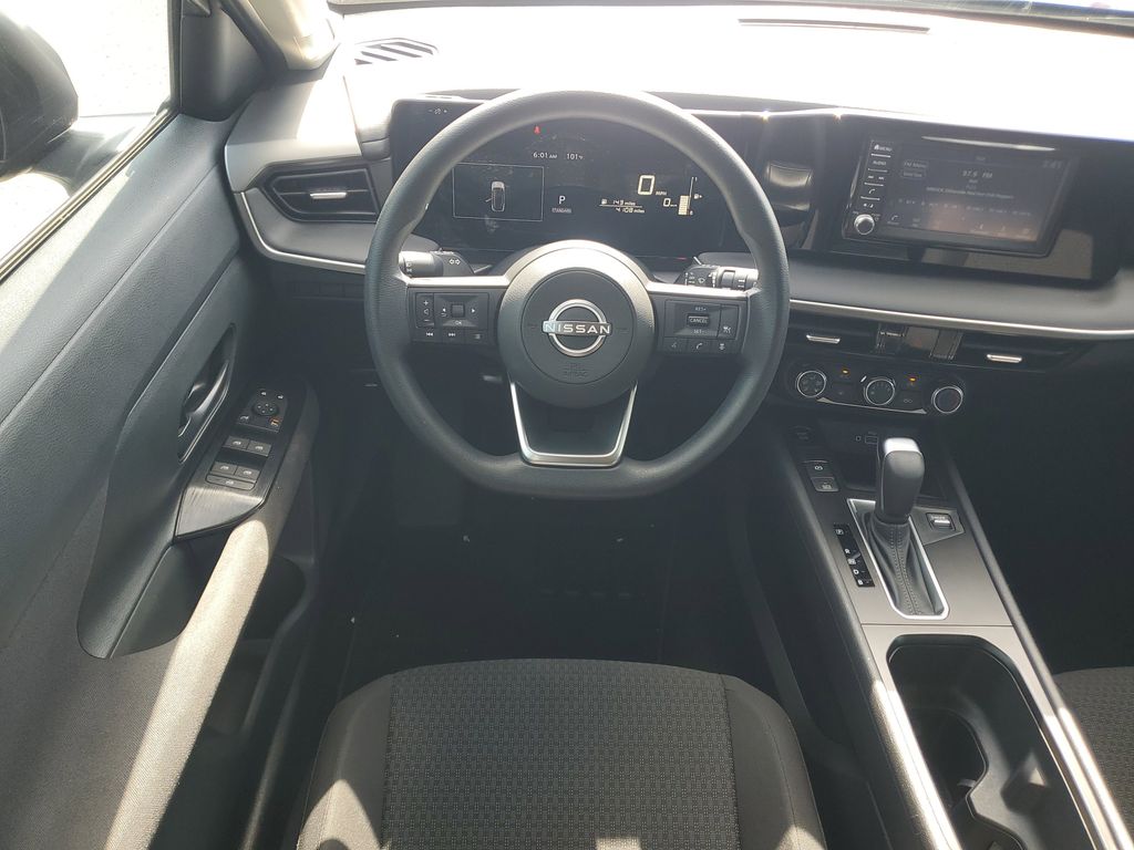 Thumbnail: 2025 Nissan Kicks - 6