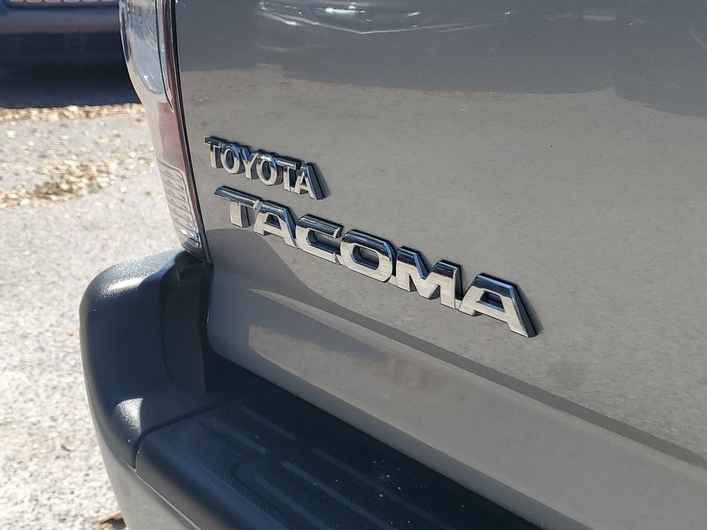 Thumbnail: 2014 Toyota Tacoma - 19