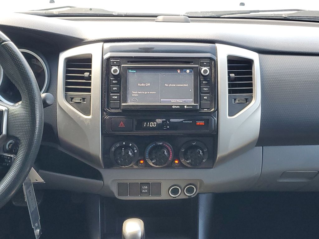 Thumbnail: 2014 Toyota Tacoma - 12