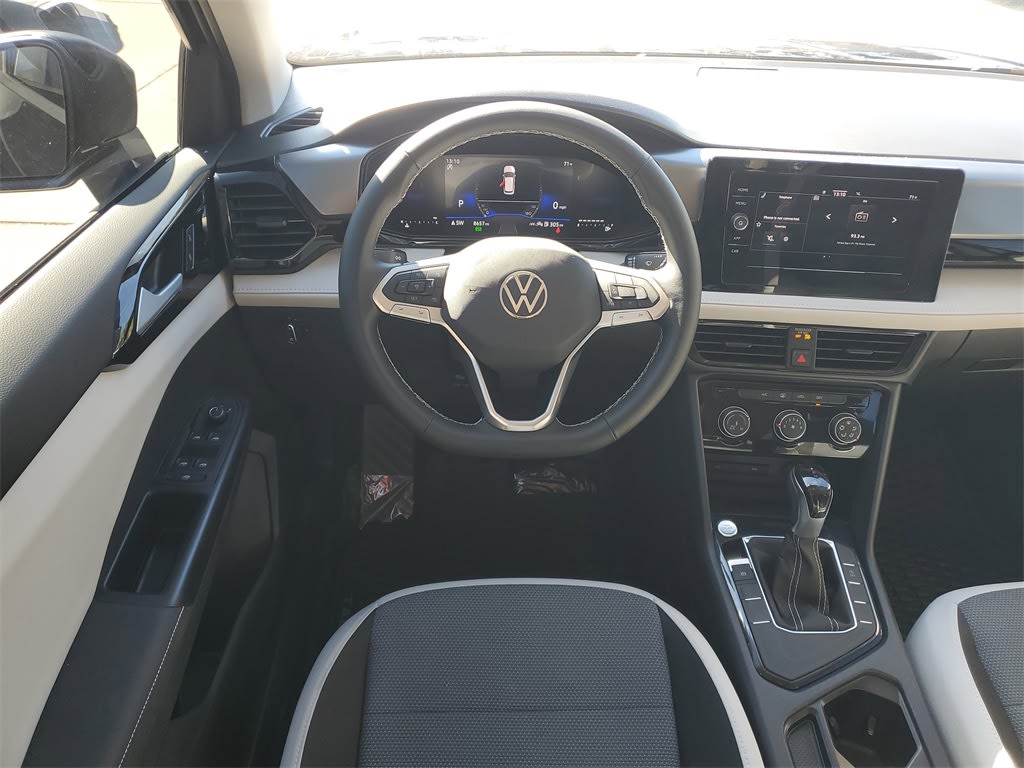 Thumbnail: 2025 Volkswagen Taos - 11