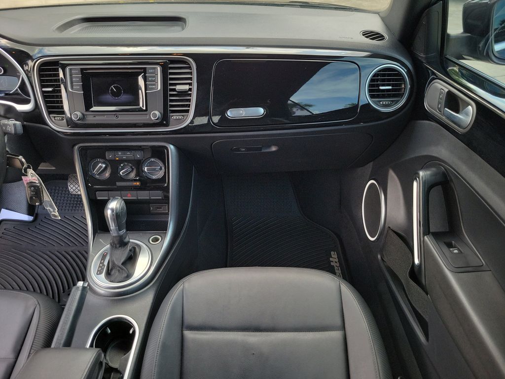 Thumbnail: 2017 Volkswagen Beetle - 6