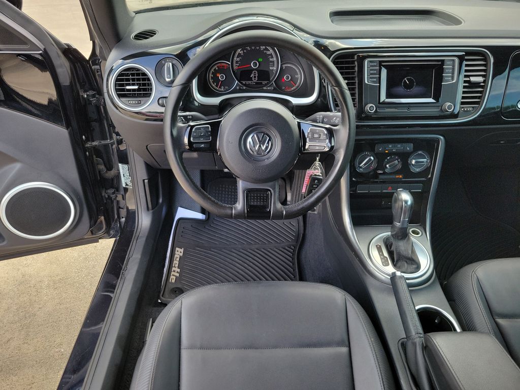 Thumbnail: 2017 Volkswagen Beetle - 10