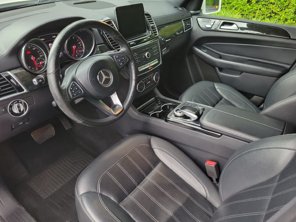 Thumbnail: 2017 Mercedes-Benz GLS - 2