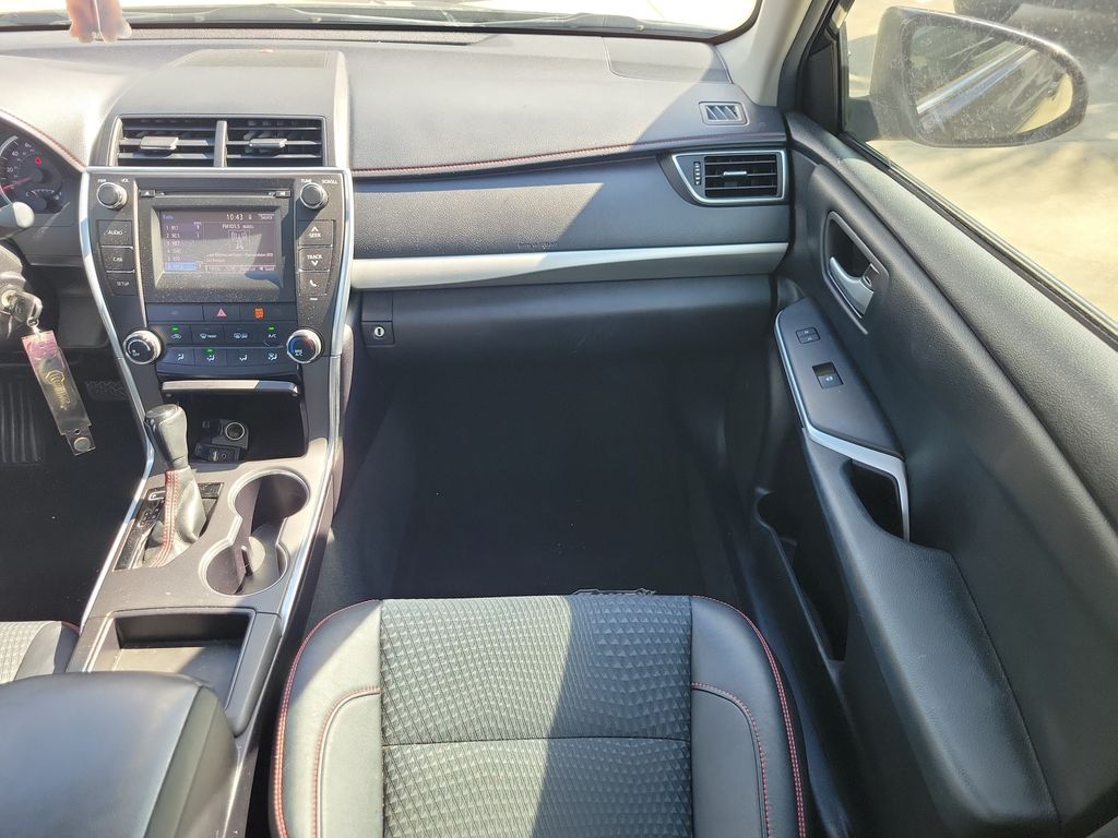 Thumbnail: 2015 Toyota Camry - 6