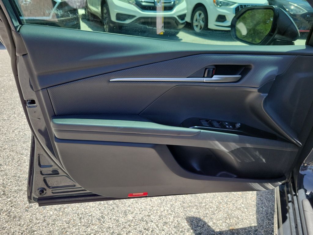 Thumbnail: 2026 Toyota Camry - 21