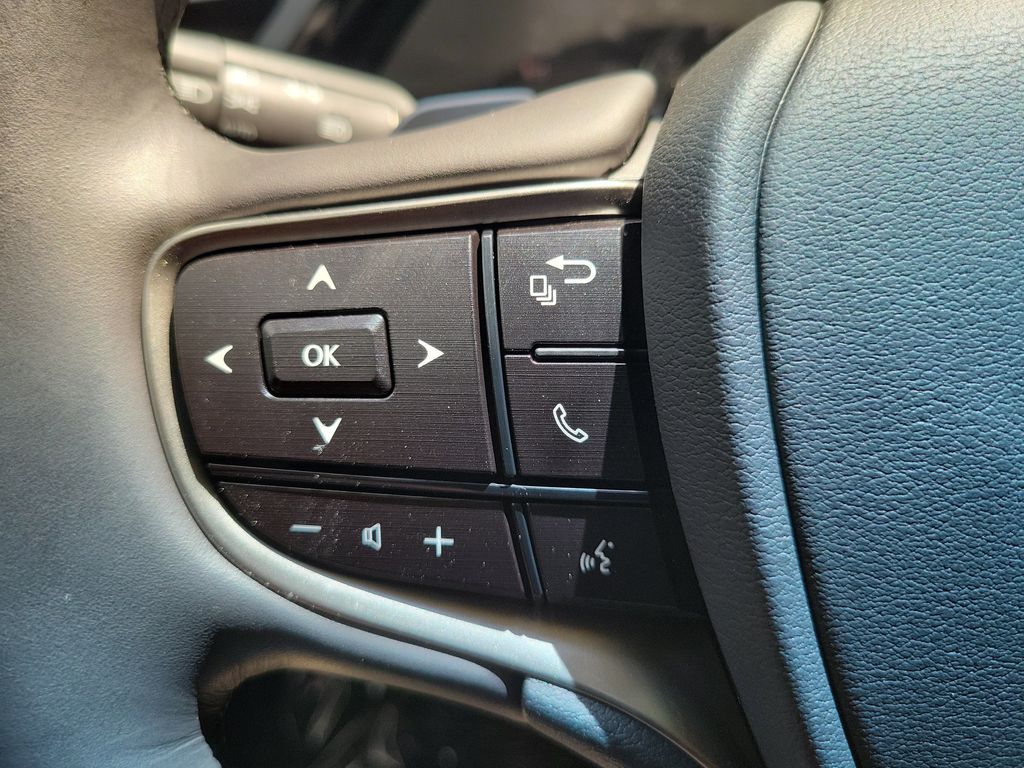 Thumbnail: 2023 Lexus ES - 22