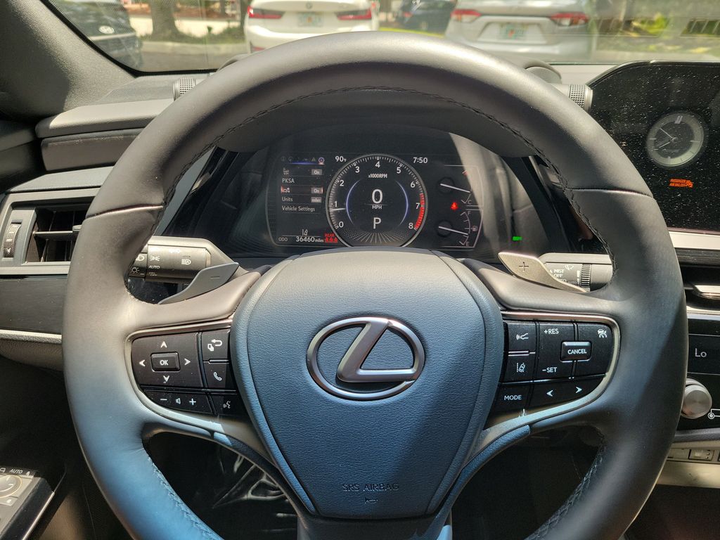 Thumbnail: 2023 Lexus ES - 8