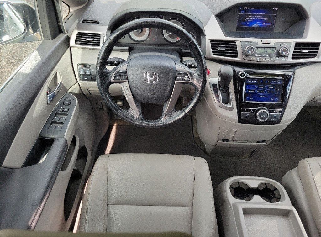 Thumbnail: 2015 Honda Odyssey - 9