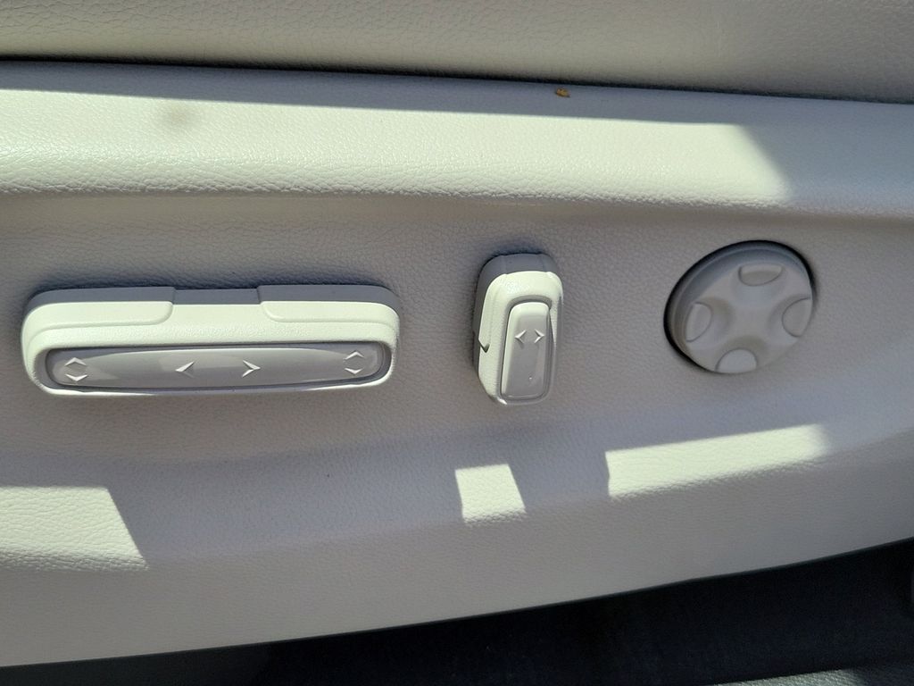 Thumbnail: 2025 Honda Odyssey - 24