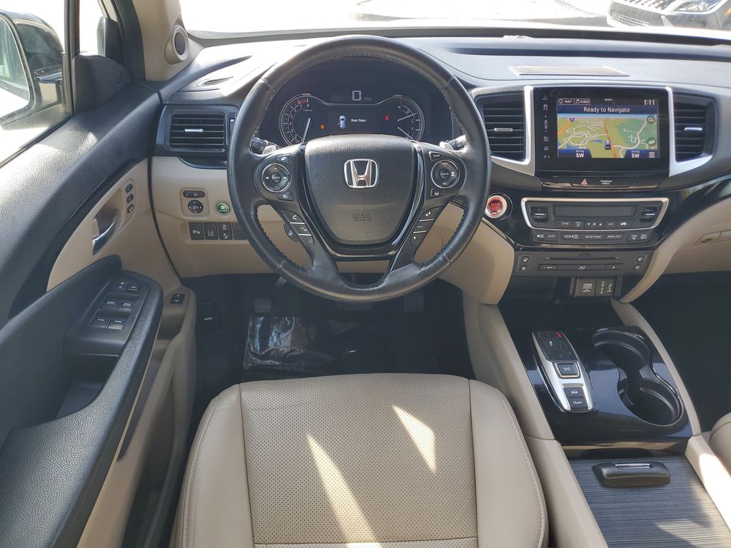 Thumbnail: 2018 Honda Pilot - 8