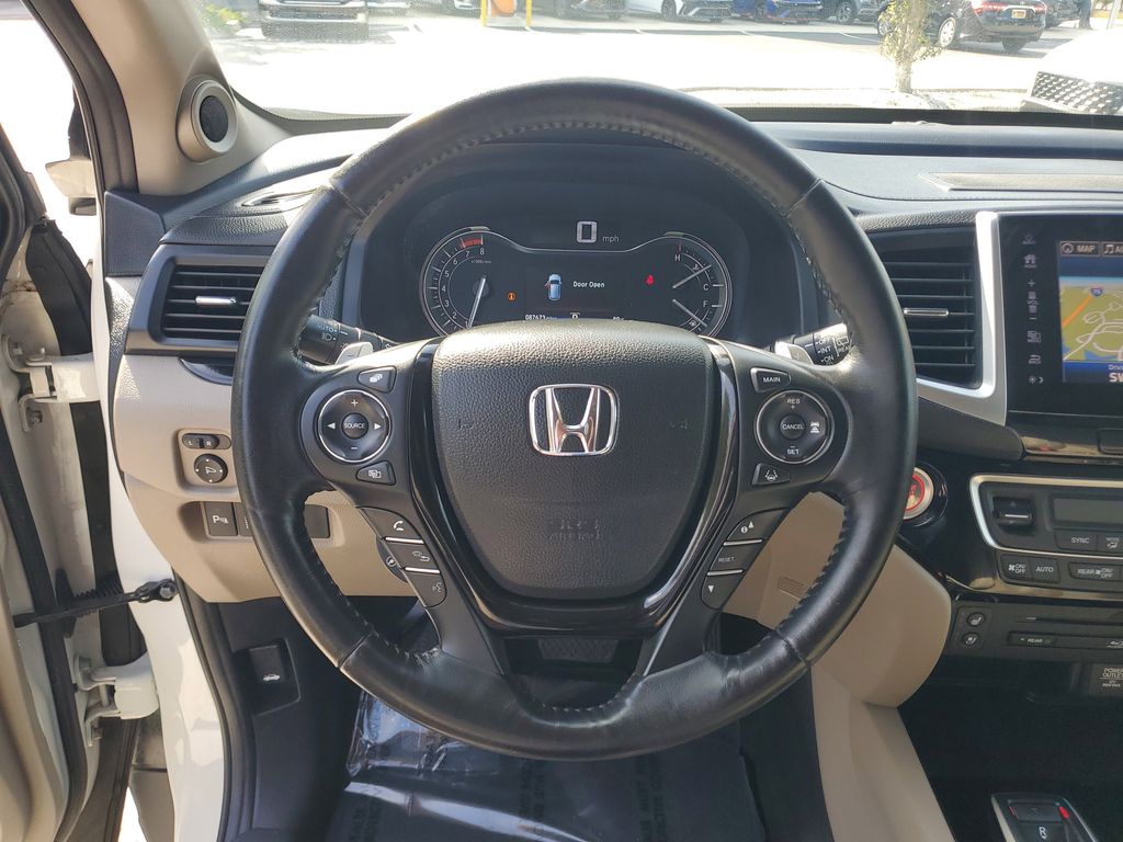 Thumbnail: 2018 Honda Pilot - 11
