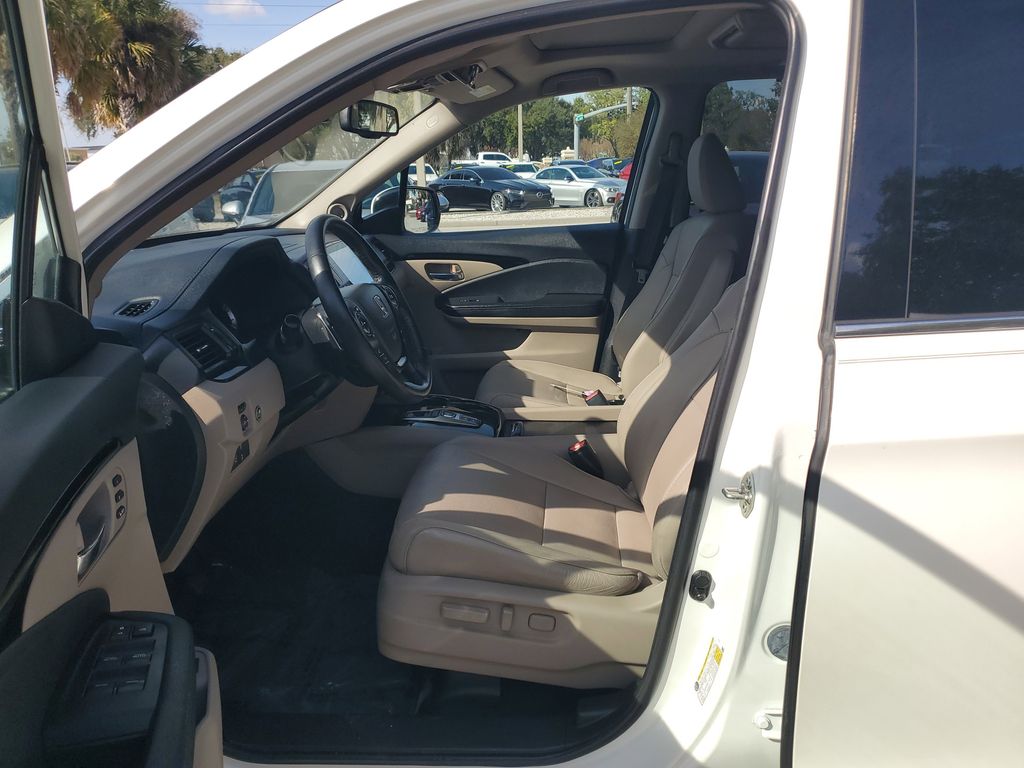 Thumbnail: 2018 Honda Pilot - 27