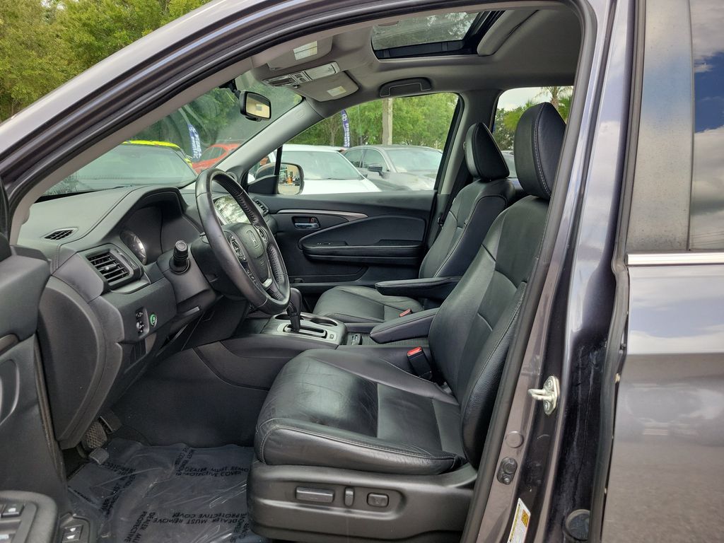 Thumbnail: 2017 Honda Pilot - 6