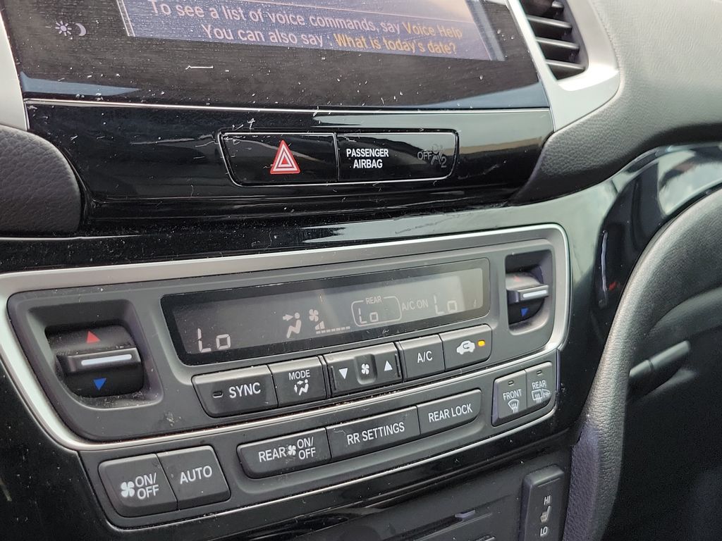 Thumbnail: 2016 Honda Pilot - 29