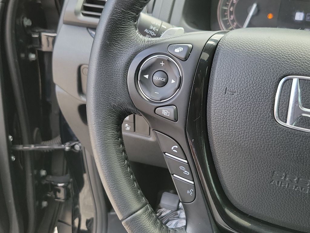 Thumbnail: 2016 Honda Pilot - 26
